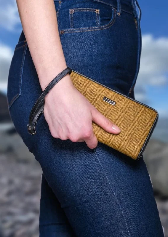 Mucros Tweed Wallet | Mustard